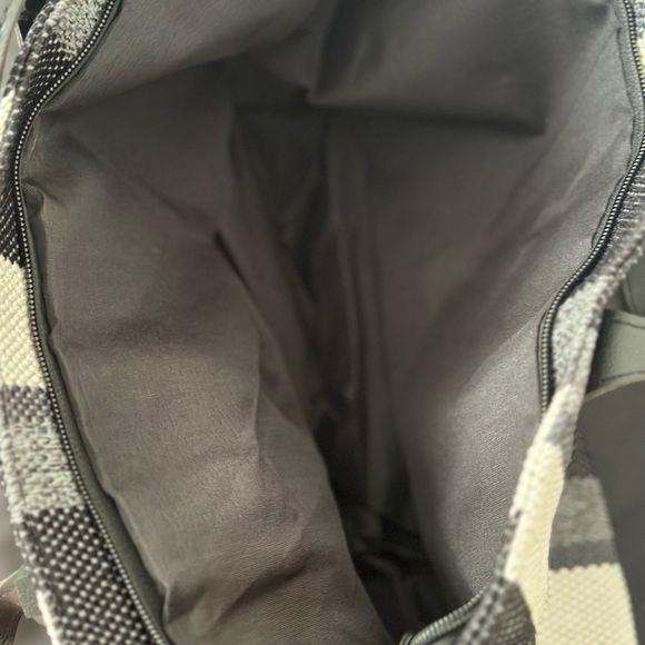 Stylish black, white and gray tote bag - Picture 2 of 2